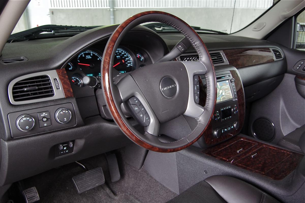 2013 Chevrolet Sierra Denali 2500 HD | Cor Motorcars service box wiring 
