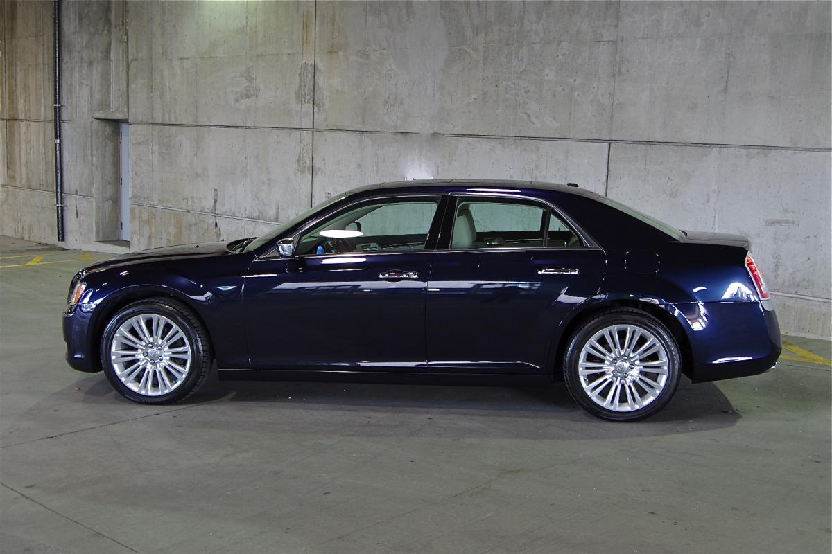 Chrysler 300c 2011