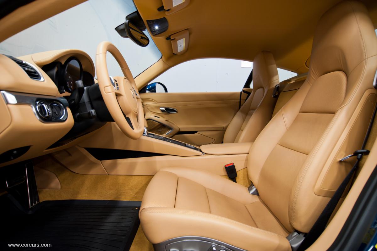 Porsche cayman салон