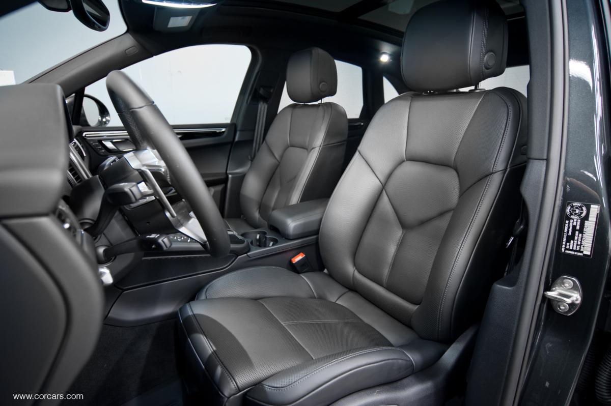 Porsche macan салон
