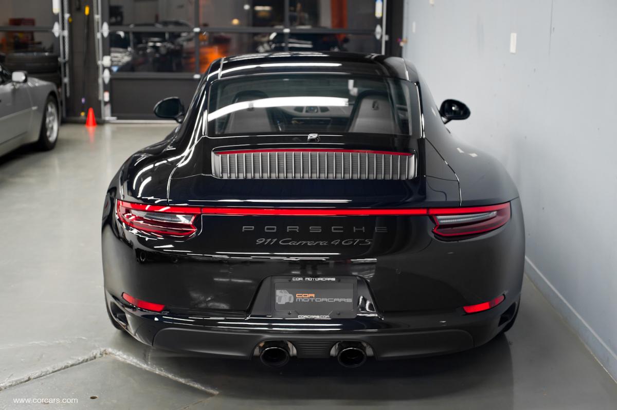 Porsche entry and drive Porsche entry and drive